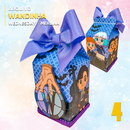 Detalhe frontal da Coleção Wandinha com recortes precisos e design gótico criativo