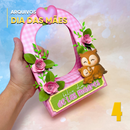 Detalhe frontal da caixa bolsa florida com recortes delicados e alça decorativa