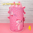 Caixa Pantera Cor-de-Rosa aberta com interior decorado e espaço para lembrancinhas