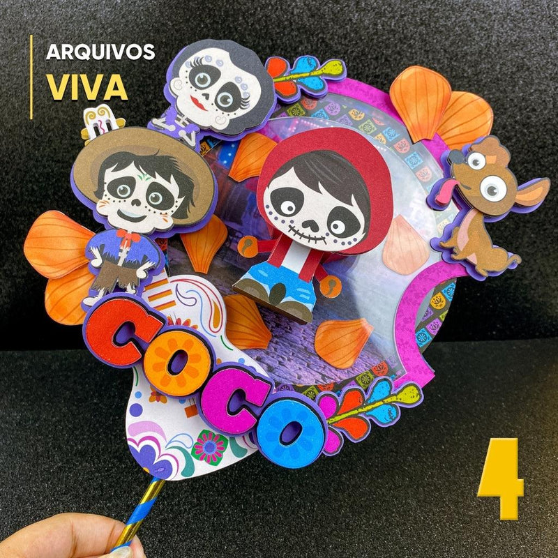 Caketopper Viva: A Vida é uma Festa com design colorido inspirado no filme da Disney Pixar