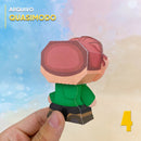 Vista lateral do Papertoy Quasimodo mostrando recortes precisos e acabamento criativo