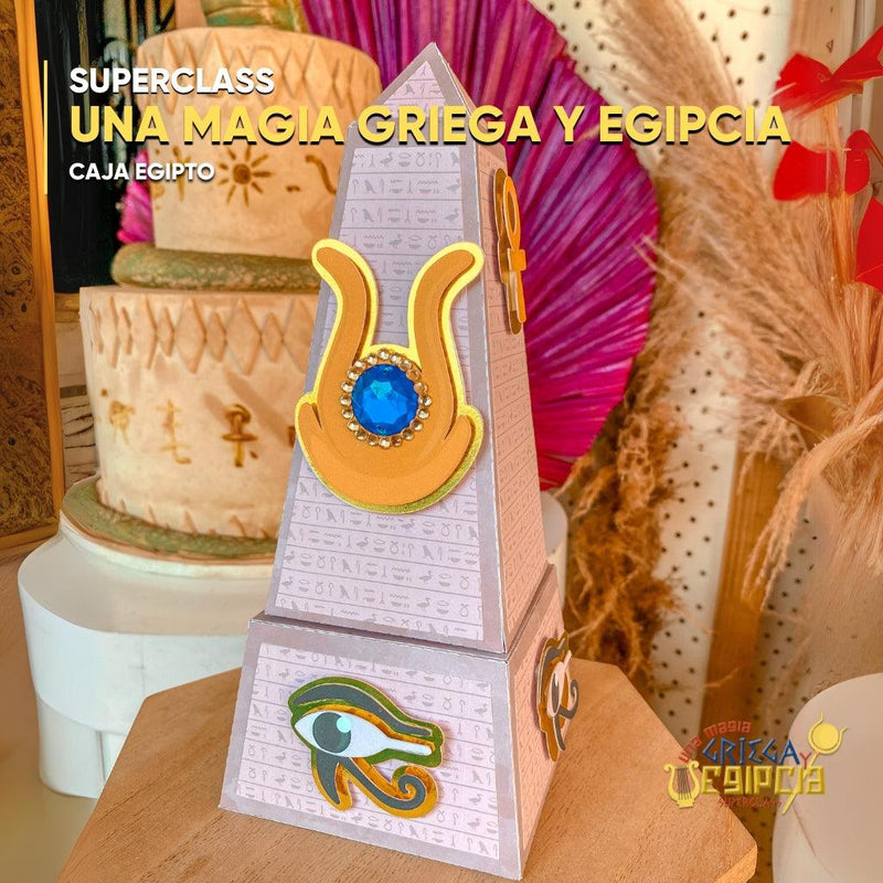 Vista lateral dos projetos da SuperClass Uma Magia Grega e Egípcia com cores terrosas e detalhes dourados